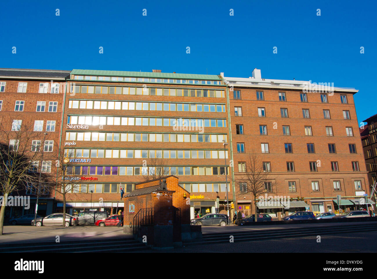 Kampintori square, Kamppi distretto, centro di Helsinki, Finlandia, Europa Foto Stock