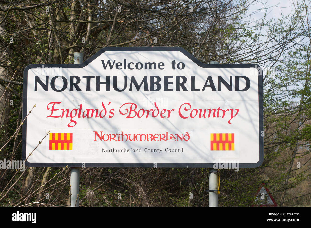 Benvenuti in Northumberland Road Sign a Allensford, North East England Regno Unito Foto Stock