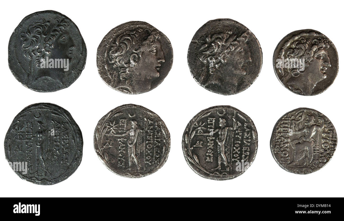 Antiochus VIII argento monete Tetradrachm 121-96 BC con testa di Antioco VIII e Zeus in piedi. Su sfondo bianco Foto Stock