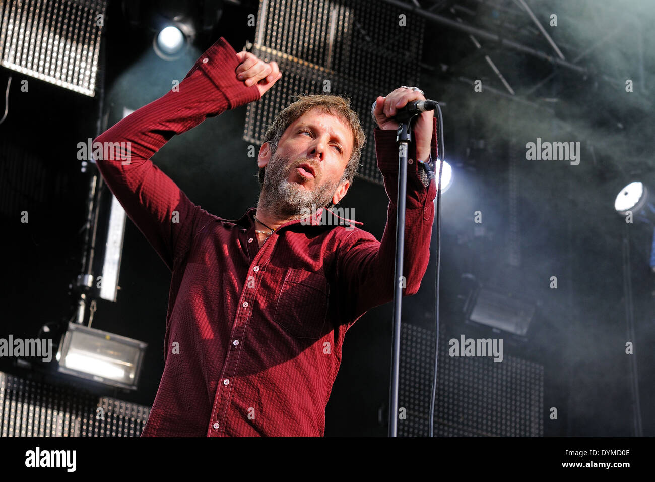 MADRID - 23 giugno: Jonathan Donahue, Mercury Rev band suona al Matadero de Madrid il 23 giugno 2012 a Madrid, Spagna. Foto Stock