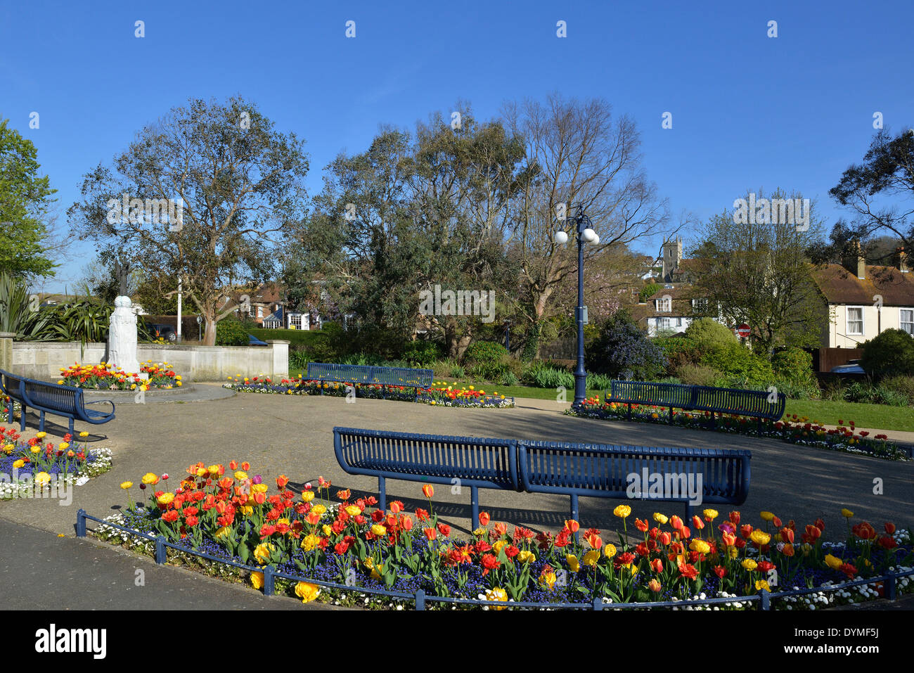 Hythe War Memorial Garden accanto al Royal Military canal sentiero. Kent. In Inghilterra. Regno Unito Foto Stock