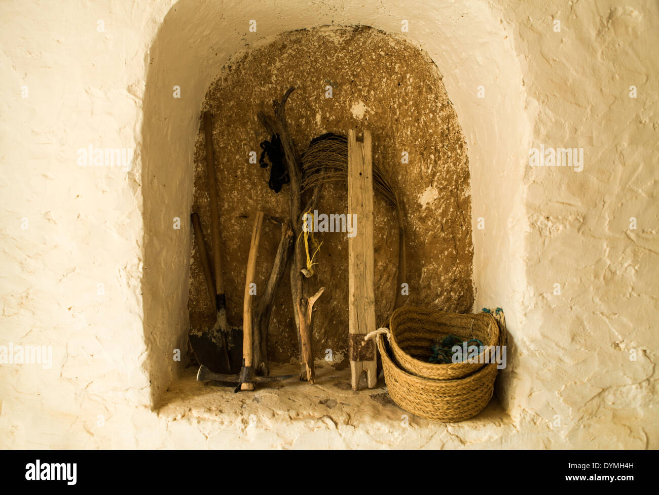 Strumenti utilizzati dalla comunità berbera in Tunisia che risalgono al 3000 a.C. Ci sono molte tribù sparse in tutta la Tunisia Foto Stock