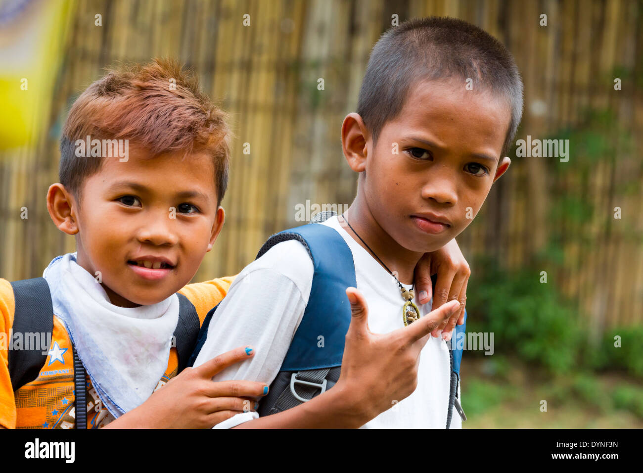 Ritratto di poco i ragazzi in Puerto Princesa, PALAWAN FILIPPINE Foto Stock