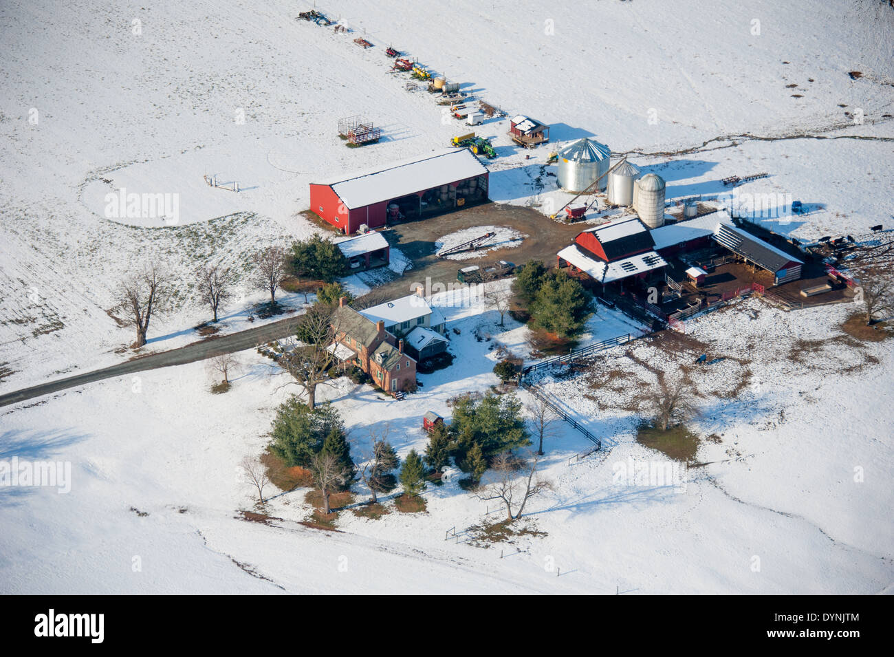 Immagine aerea di farm acri nella parte superiore sponda orientale del Maryland in inverno Foto Stock