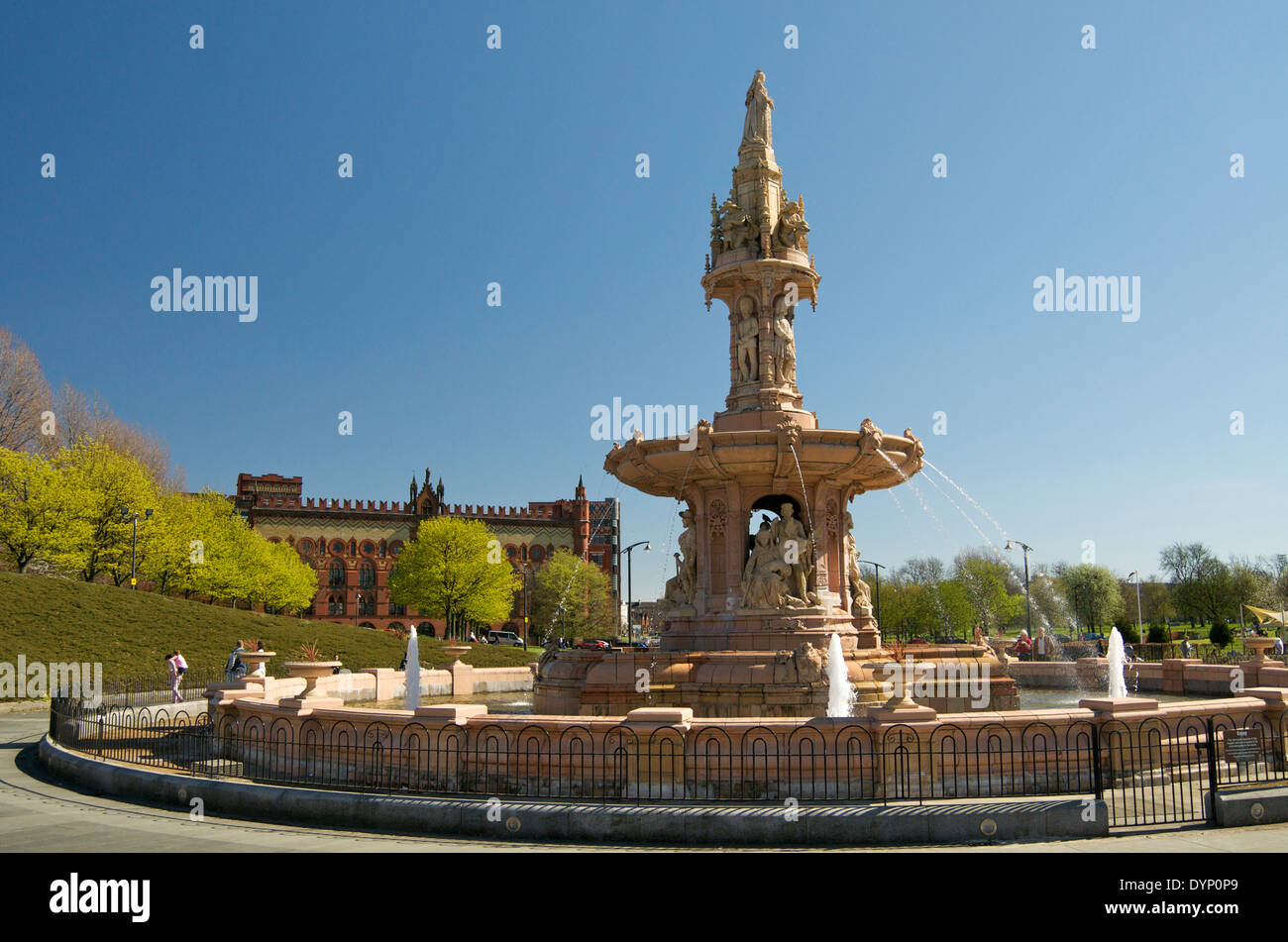 Il Doulton fontana sul verde di Glasgow, Glasgow. Foto Stock