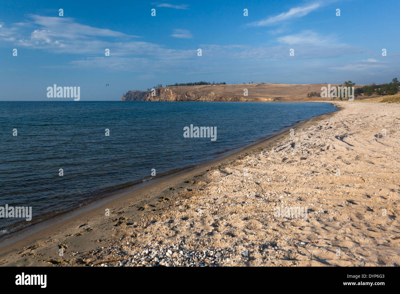 Sulla spiaggia di Olkhon Island, il lago Baikal, Siberia, Russia Foto Stock