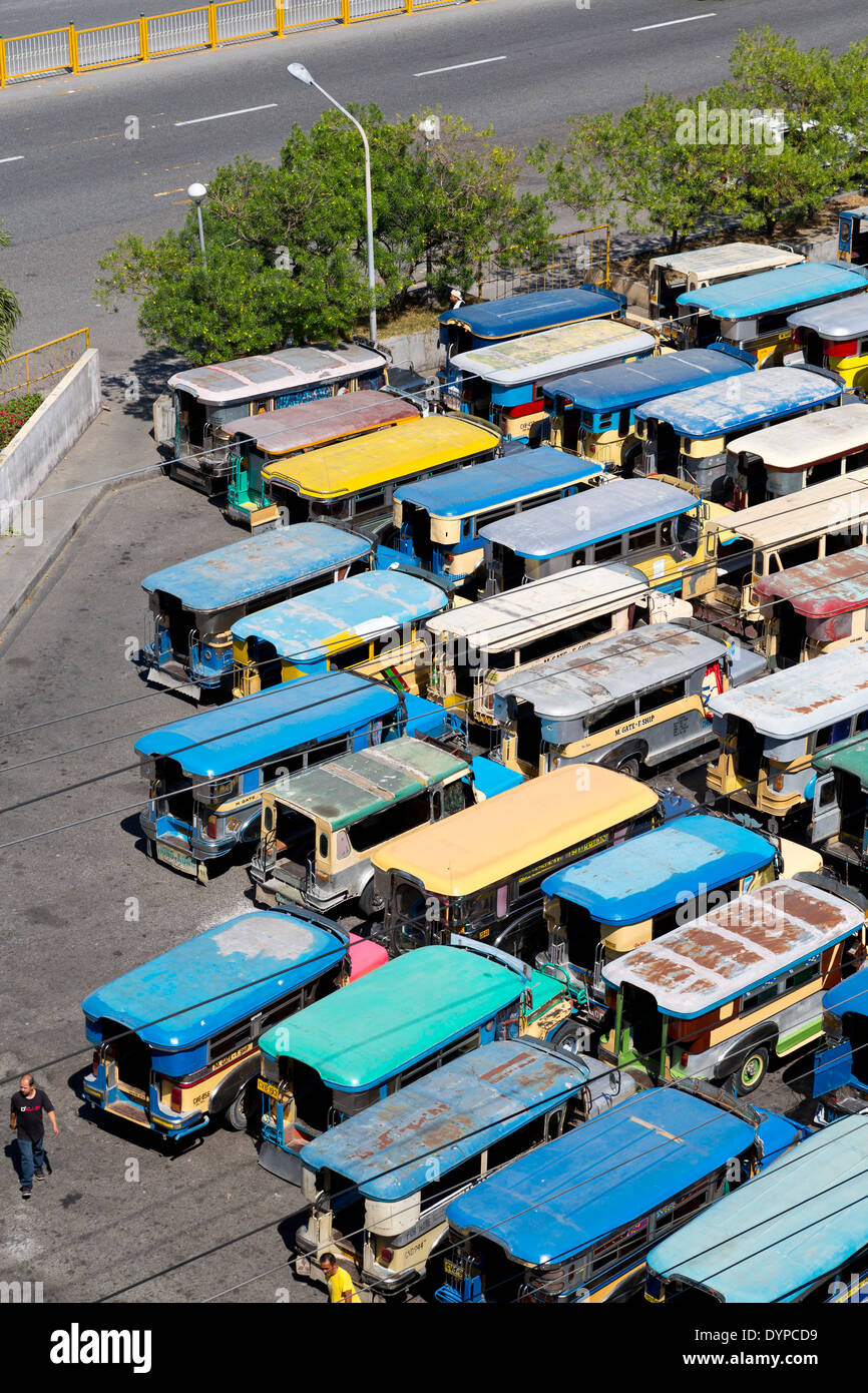 Jeepneys in Angeles City, Luzon, Filippine Foto Stock