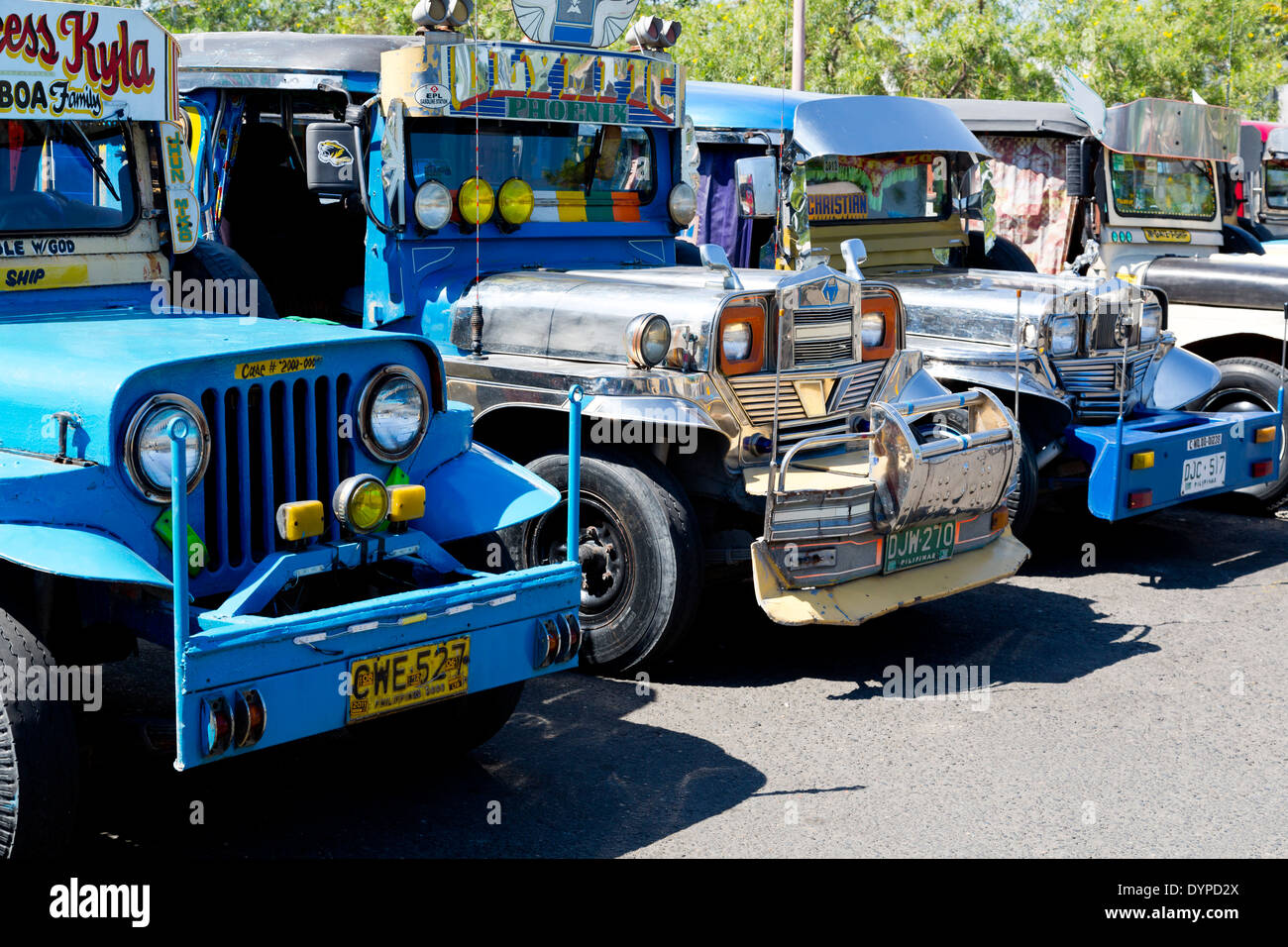 Jeepneys in Angeles City, Luzon, Filippine Foto Stock