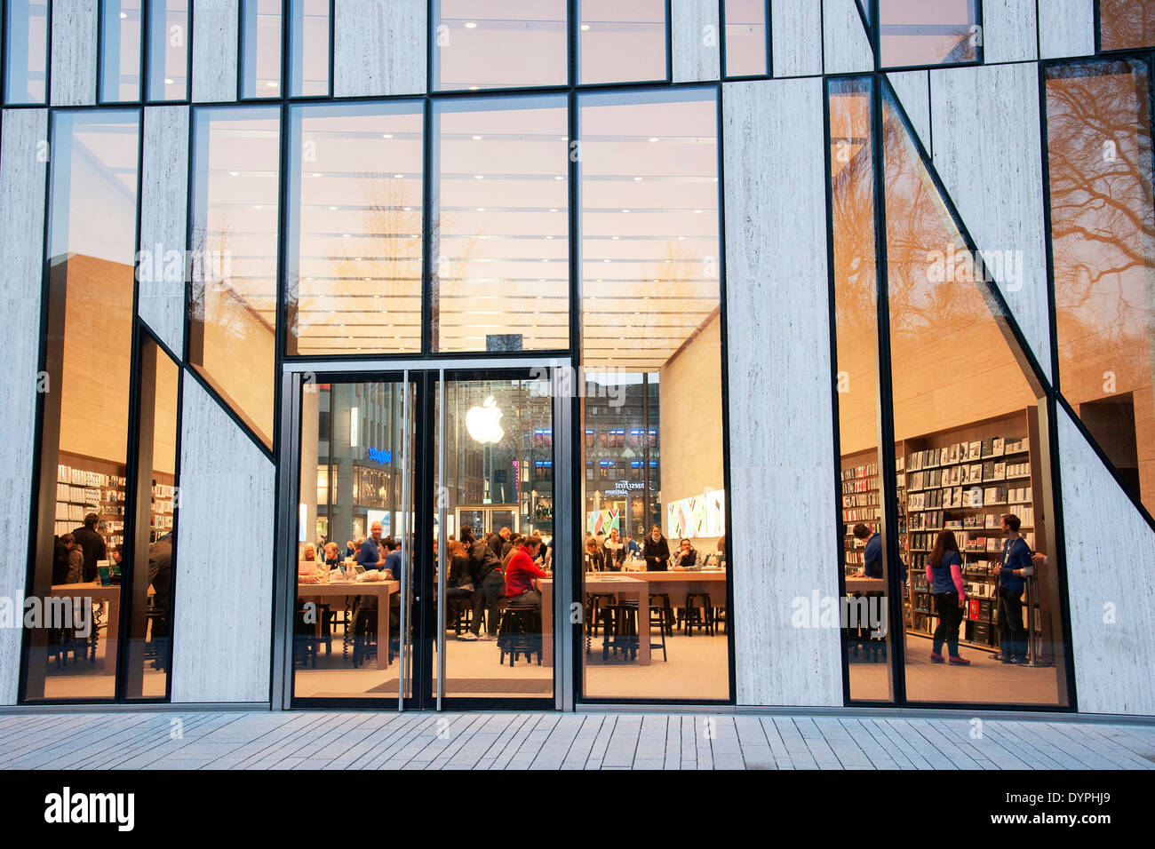 Apple store in costruzione Koe-Bogen Duesseldorf Foto Stock
