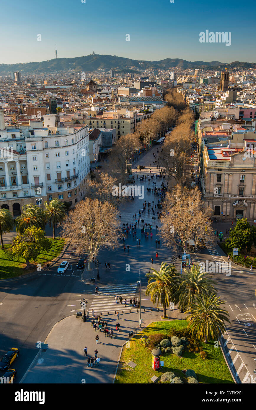 Vista Dall Alto Su La Rambla Street Barcellona In Catalogna Spagna Foto Stock Alamy
