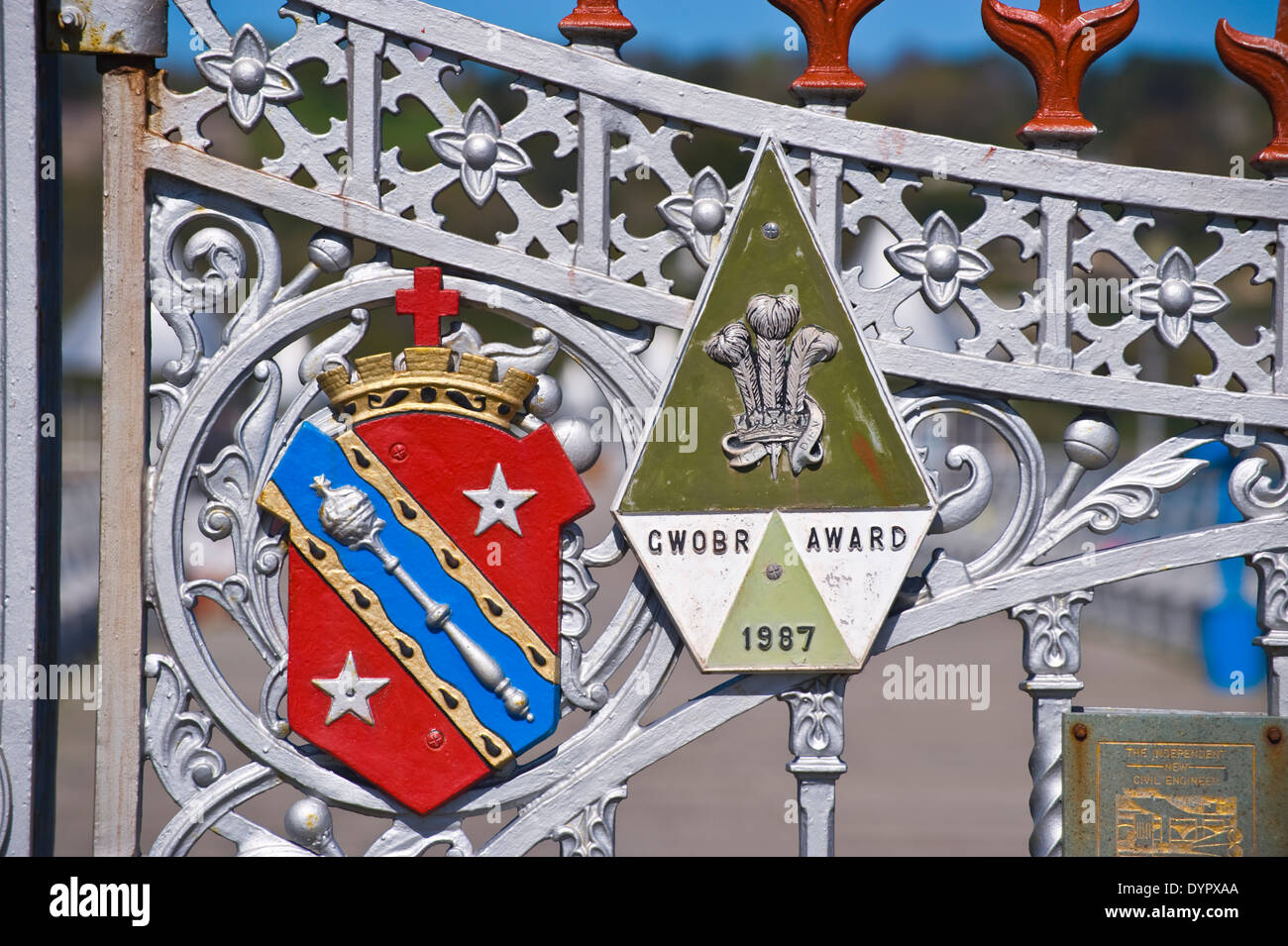 Bangor Pier sullo Stretto di Menai a Bangor Gwynedd North Wales UK Foto Stock
