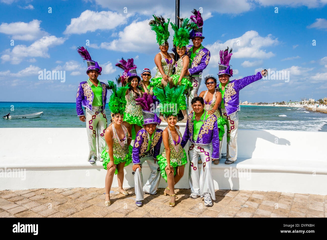 Dance Troupe, Cozumel Carnevale, Isola di Cozumel, Quintana Roo, Messico Foto Stock