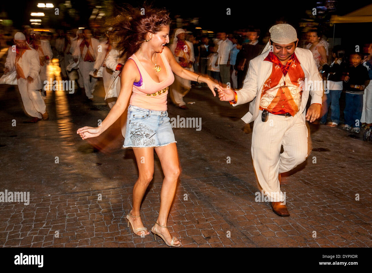 Street balli durante il carnevale di Cozumel, Isola di Cozumel, Quintana Roo, Messico Foto Stock