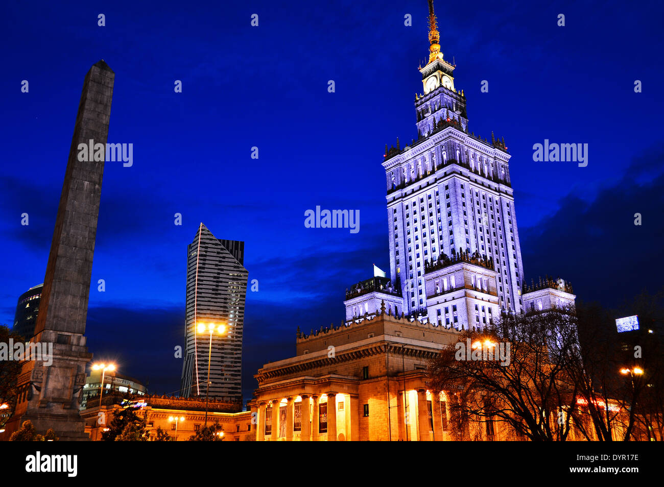 Centro di Varsavia con il palazzo della cultura e della scienza, l'edificio più alto in Polonia e l'ottavo edificio più alto nell'UE Foto Stock