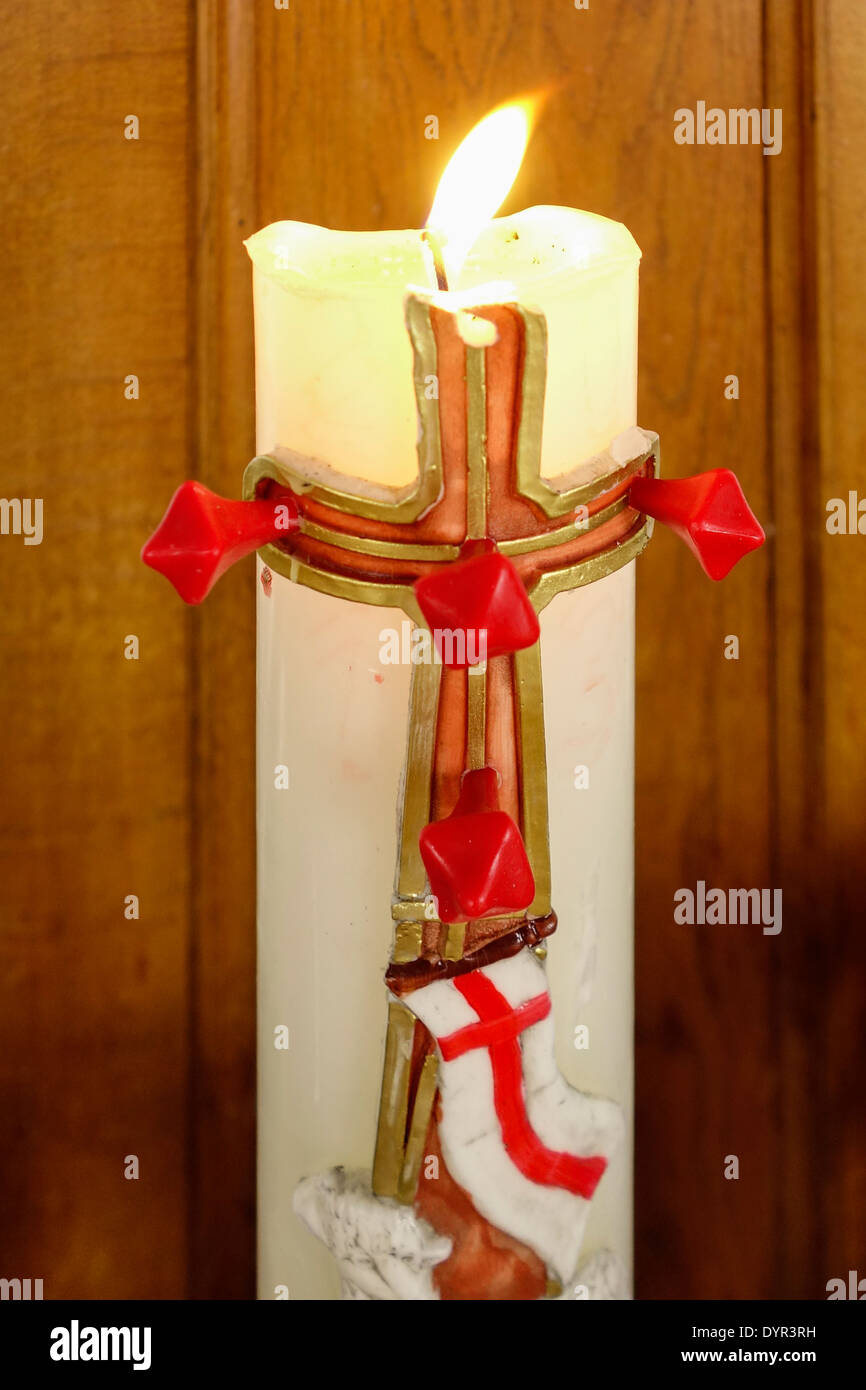 Cero pasquale nel monastero di Benediktbeuern, Alta Baviera, Baviera, Germania Foto Stock