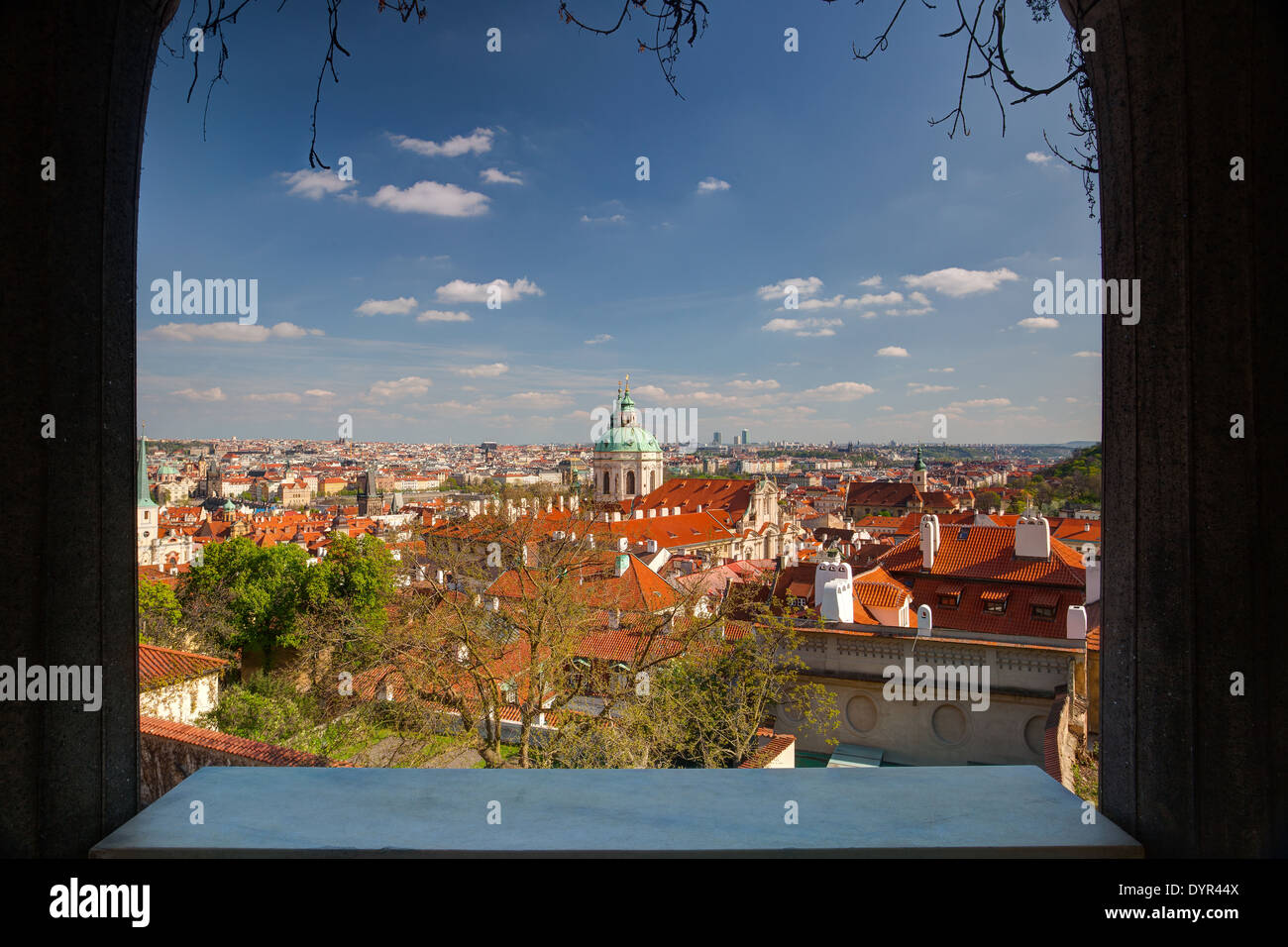 Vista dal giardino del Paradiso vicino al Castello di Praga - Foto HDR Foto Stock