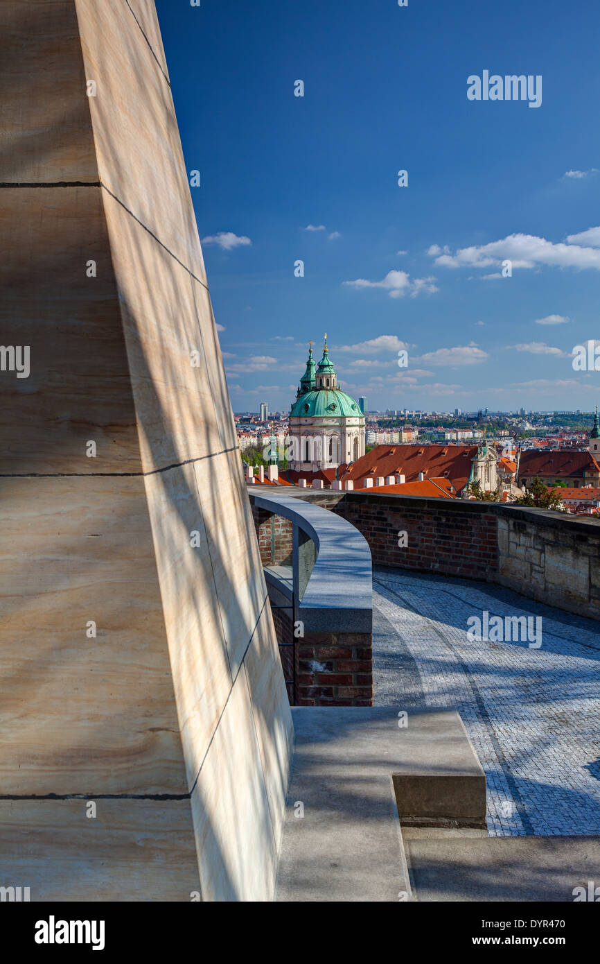 Vista dal giardino del Paradiso vicino al Castello di Praga - Foto HDR Foto Stock