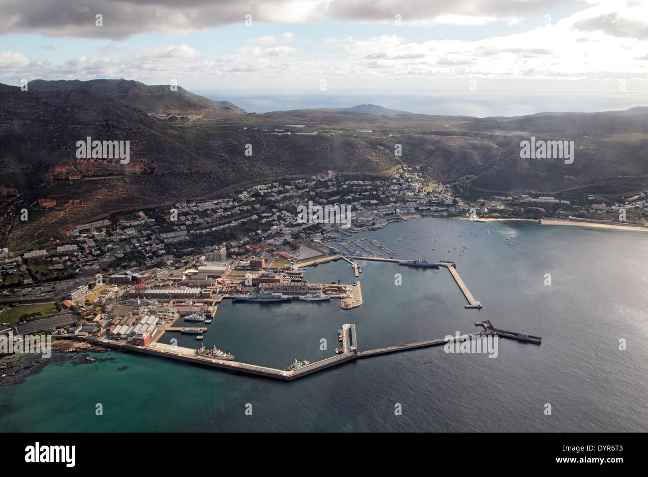 Vista aerea della città di Simons sulla Penisola del Capo vicino a Cape Town, Sud Africa. Foto Stock