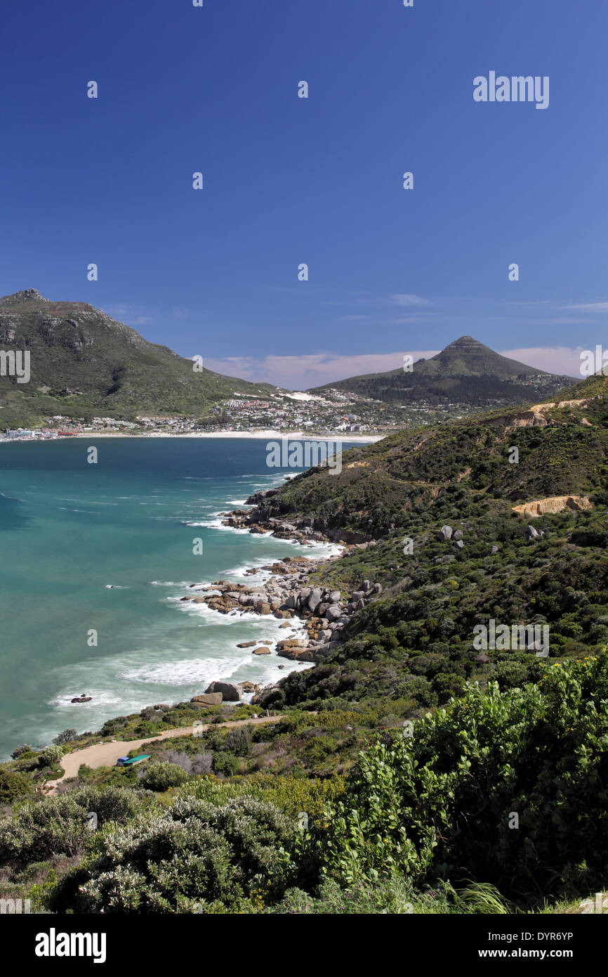 Vista della Baia di Hout Bay, Città del Capo, Sud Africa, visto da Chapmans Peak Drive. Foto Stock