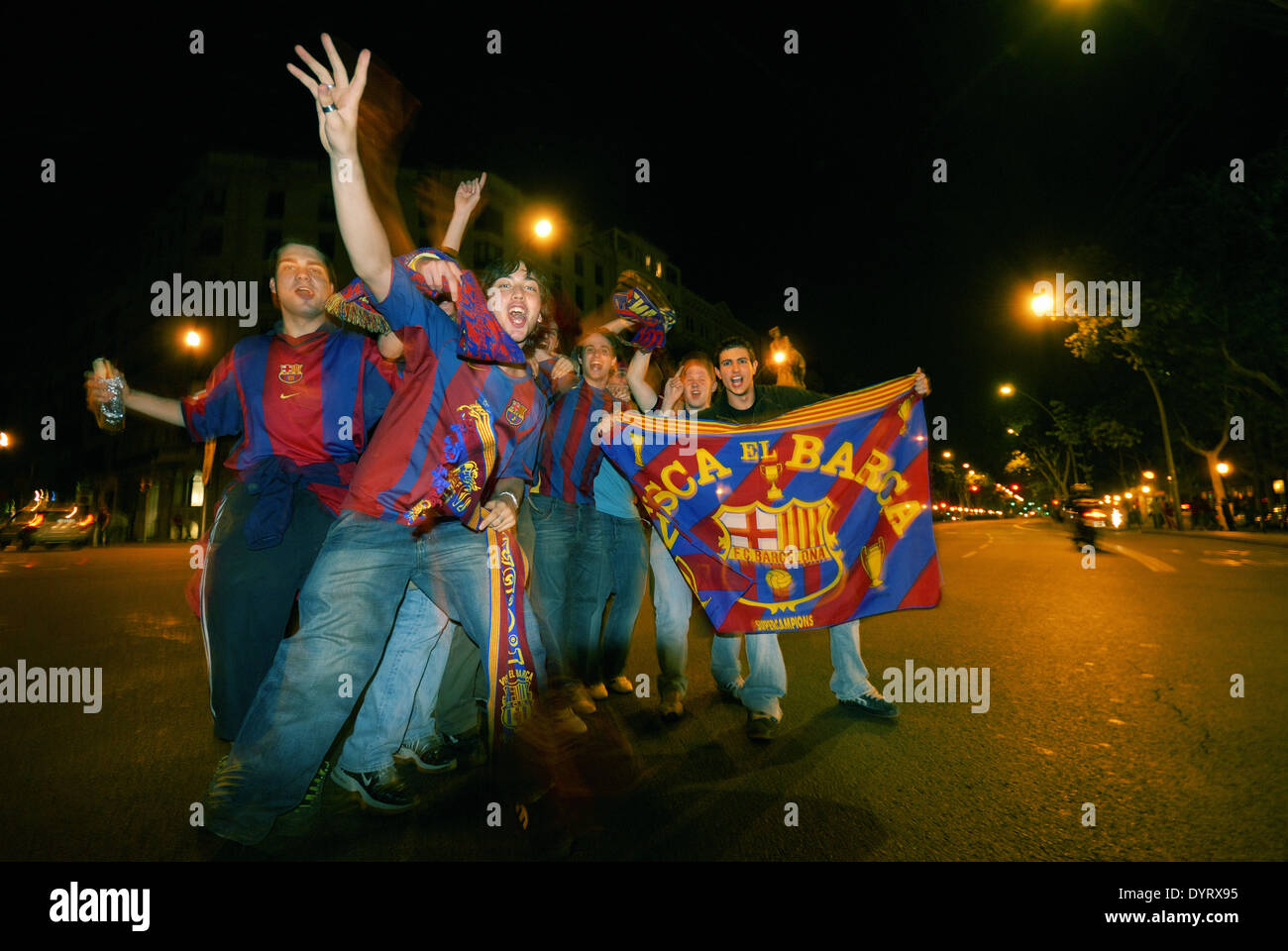 FC Barcellona (FCB) sostenitori celebrando la vittoria della loro squadra di calcio nel 2011, Barcelona, Spagna Foto Stock