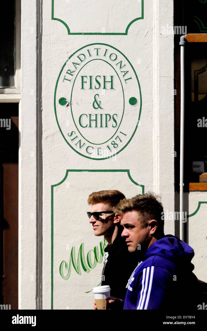 Londra, Inghilterra, Regno Unito. La Roccia e la Sogliola Passera di mare Pesce e chip shop, 47 Endell St, WC2H 9AJ Foto Stock