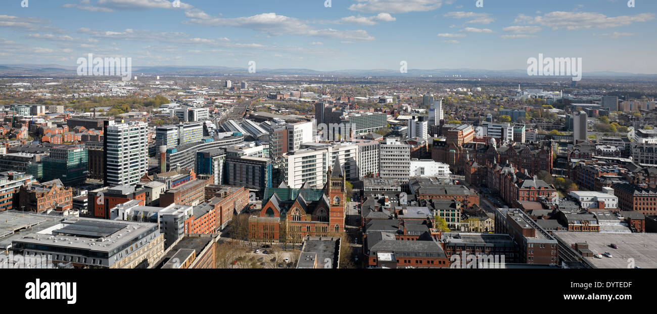 Vista sulla città di Manchester, Greater Manchester con Piccadilly Station nel centro Foto Stock
