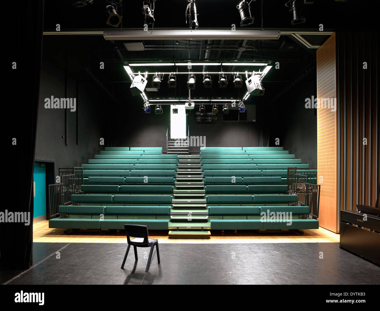 Auditorium di Cowley International College St Helens nuova build scuola internazionale di St Helens e il rinnovo di un sesto Foto Stock
