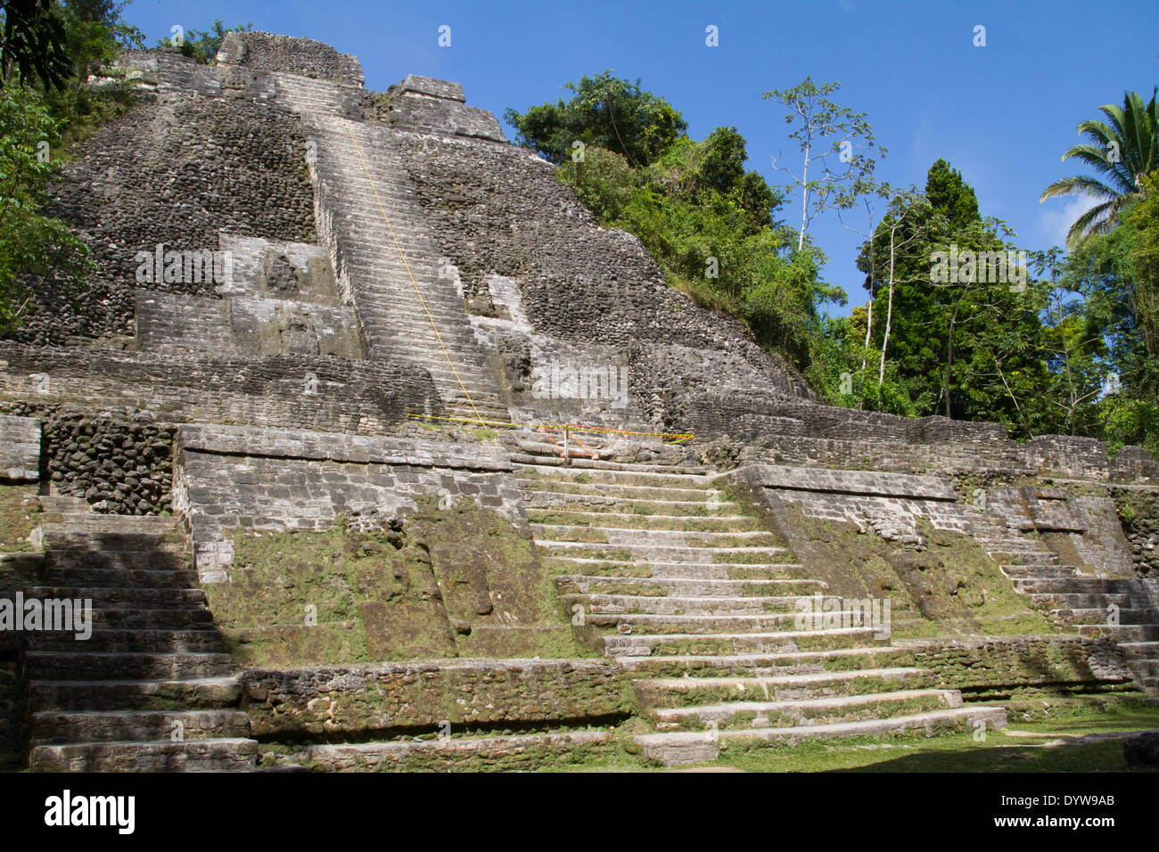 Alta Tempio a Lamanai, Orange Walk distretto, Belize Foto Stock