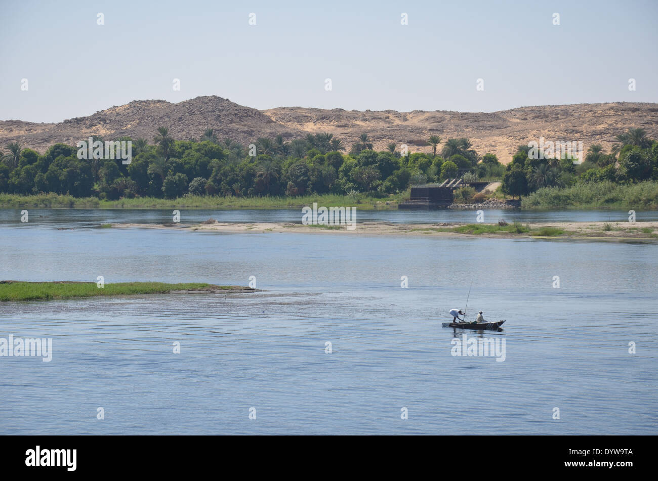 Il fiume Nilo in Egitto superiore tra Aswan e Luxor. Foto Stock