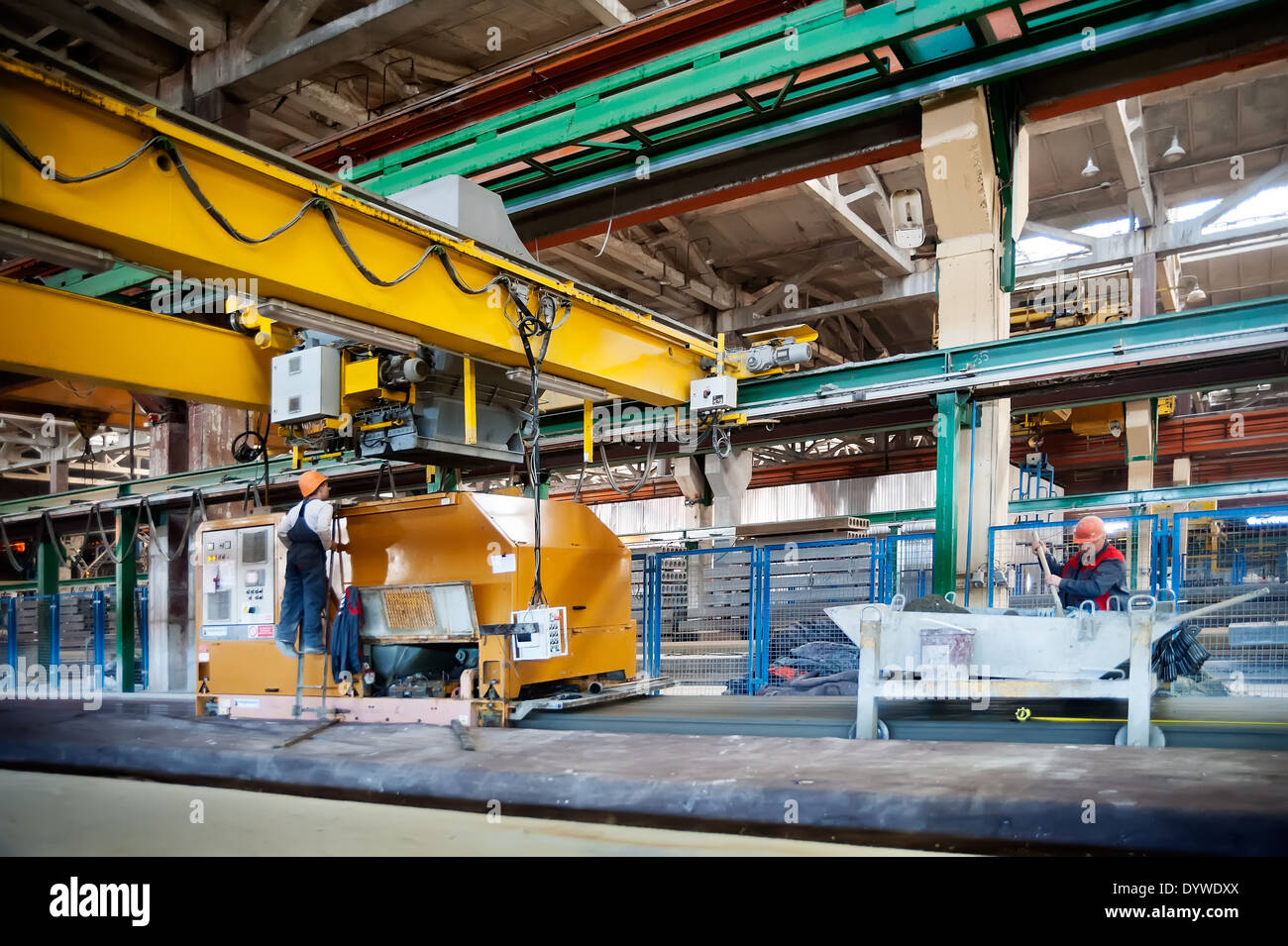 Creazione di blocco dipartimento presso la fabbrica di costruzione Foto Stock