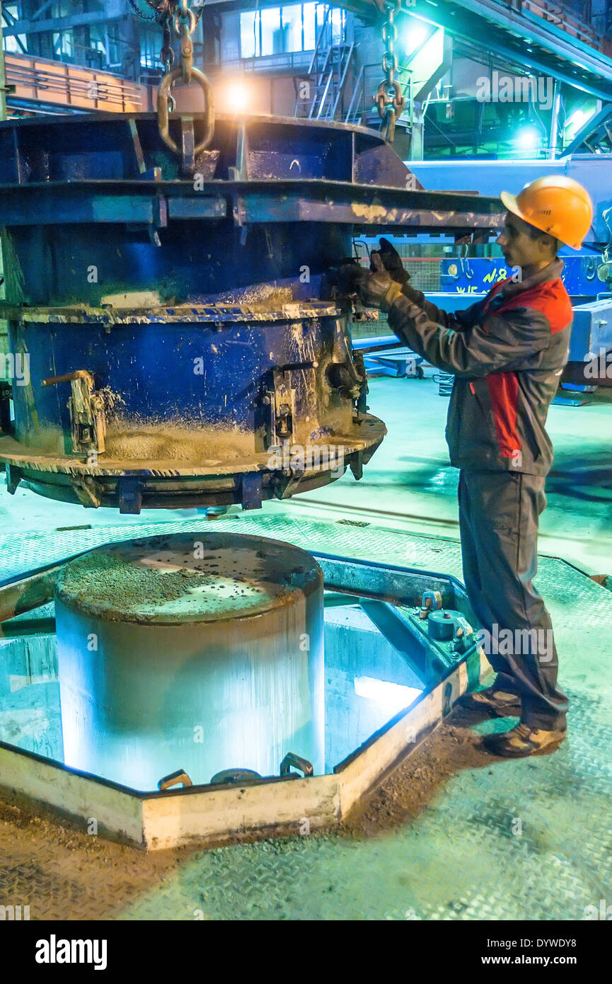 Lavoratore del processo di controllo di blocco di cerchio Foto Stock