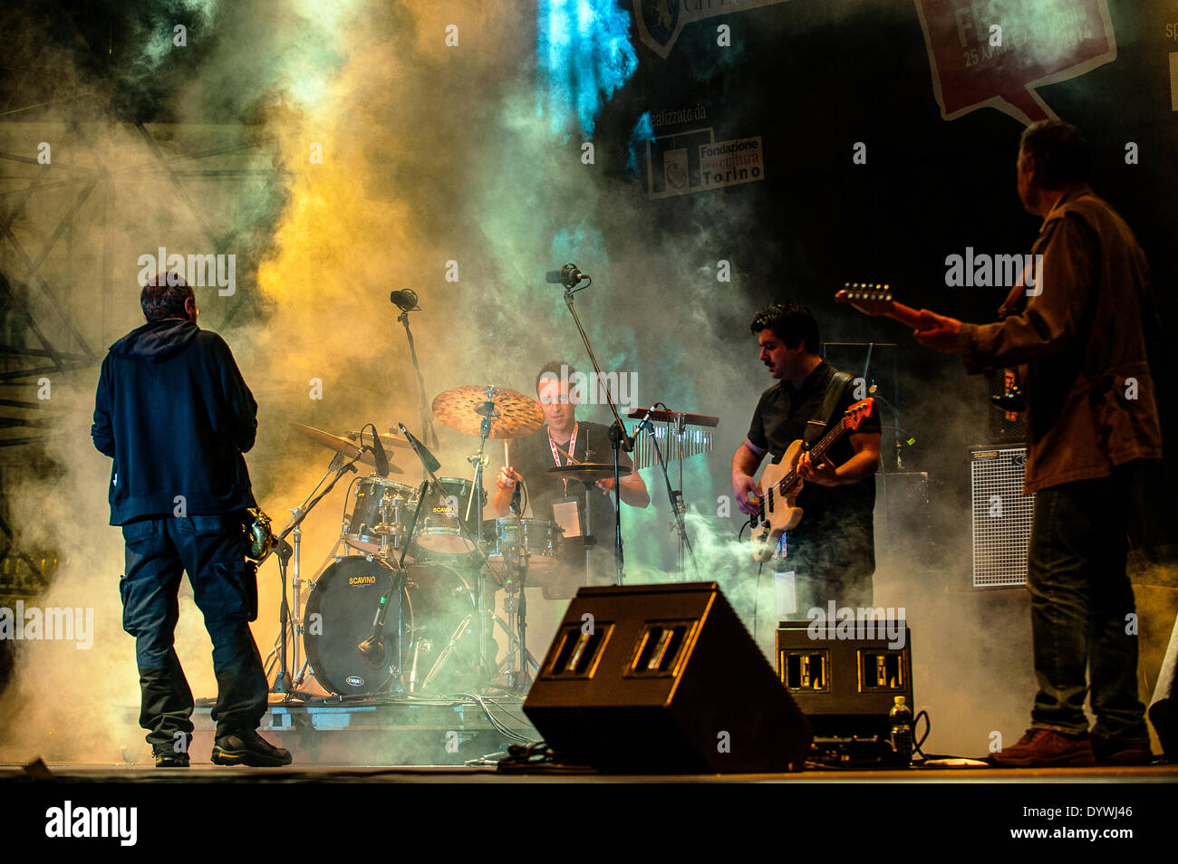 Torino, Italia. Xxv Aprile, 2014. ' Torino Jazz Festival 2014 - inizio del Festival il 25 aprile 2014 - Prestazioni di Daniele Sepe und Rote Jazz frazione Credito: Davvero Facile Star/Alamy Live News Foto Stock