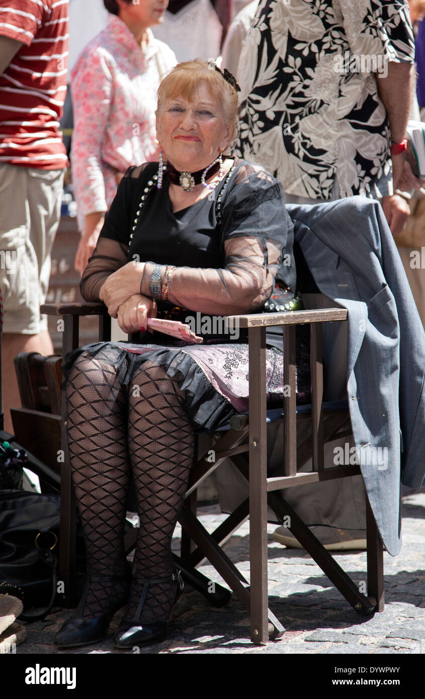 Il sambuco donna con abito di tango. San Telmo. Buenos Aires. Argentina Foto Stock