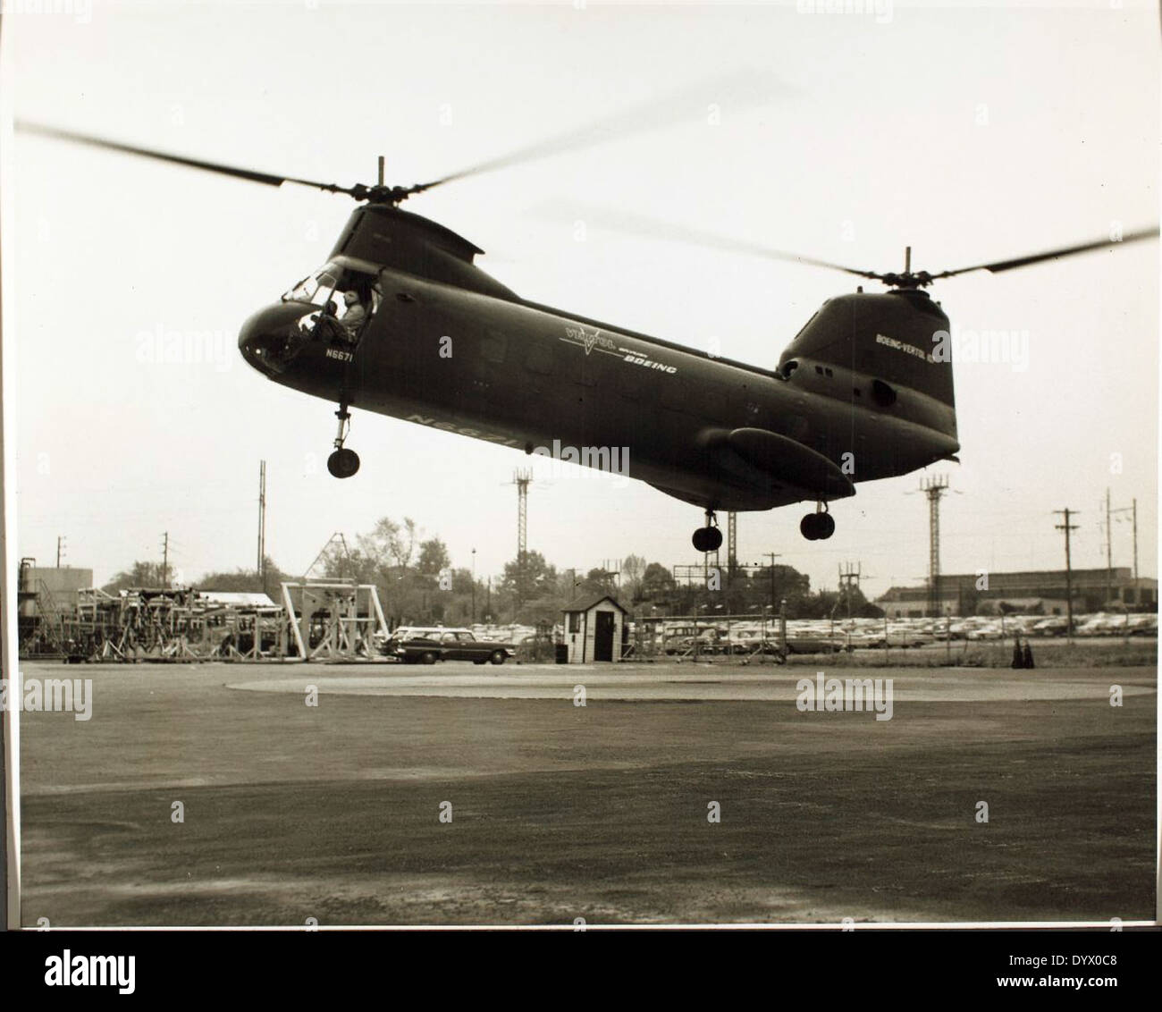 Volo iniziale di prima produzione Boeing-Vertol 107 aereo di linea NHHS foto Foto Stock