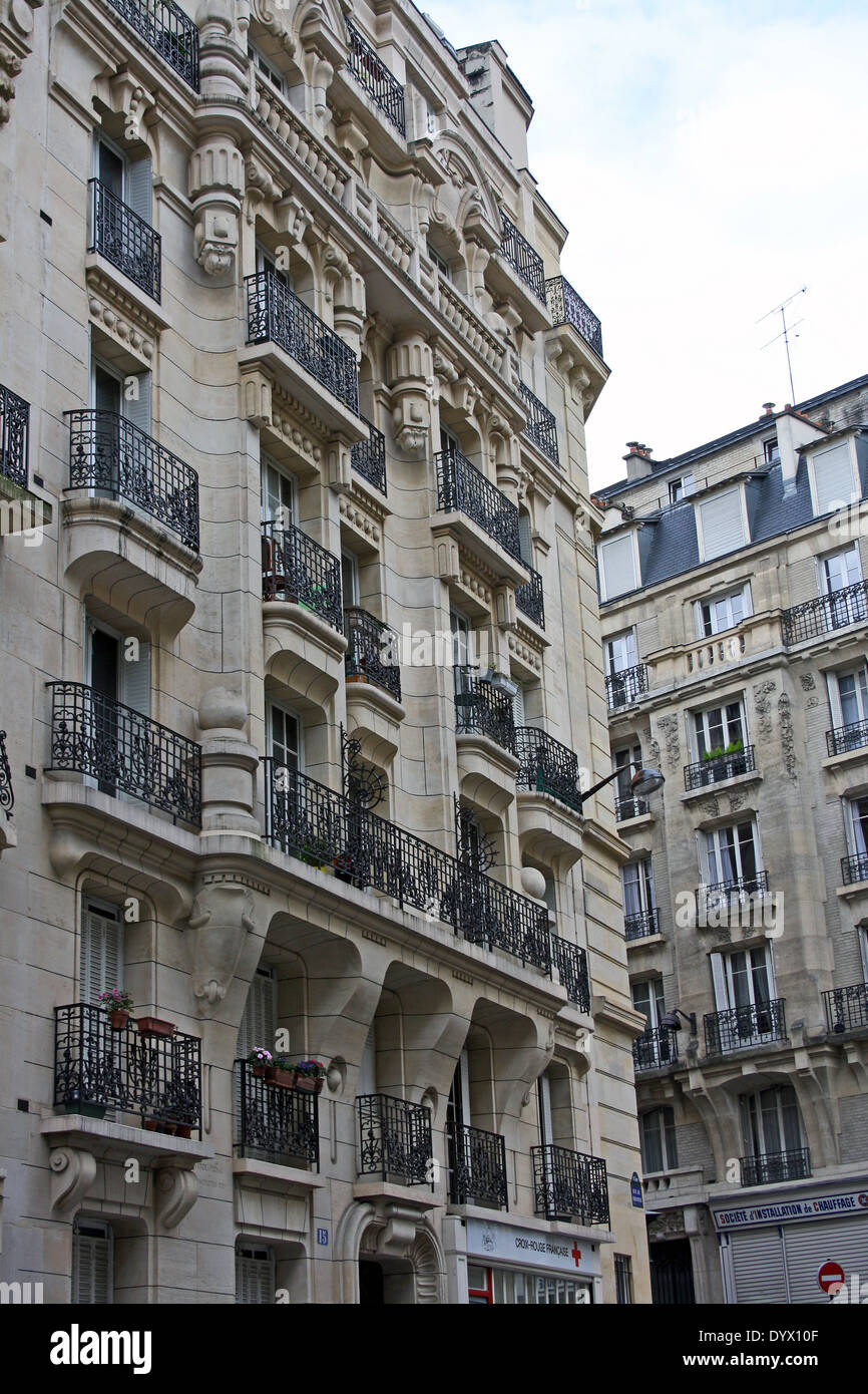 Edificio di appartamenti a 15 rue Baigneur, Parigi Francia Foto Stock