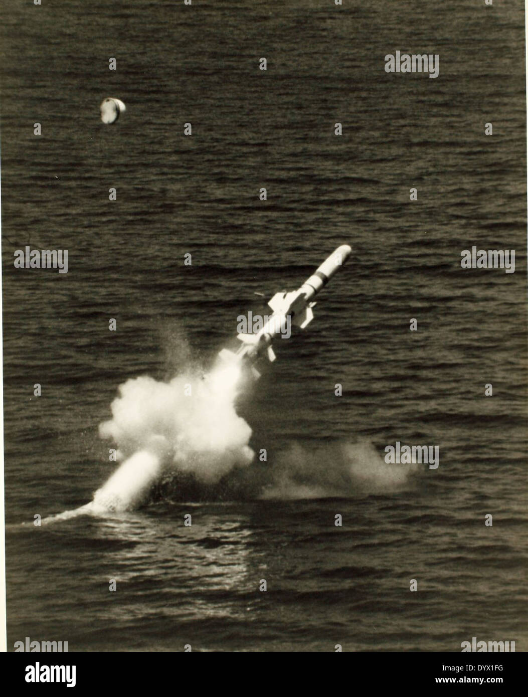 Il Teledyne Ryan UAV, un tipo di drone o RPV (veicolo a pilotaggio remoto), equipaggiato con missili Harpoon, è stato sviluppato sia per missioni di ricognizione che per missioni d'attacco. L'integrazione del drone nelle operazioni militari è in mostra al San Diego Air and Space Museum. Foto Stock