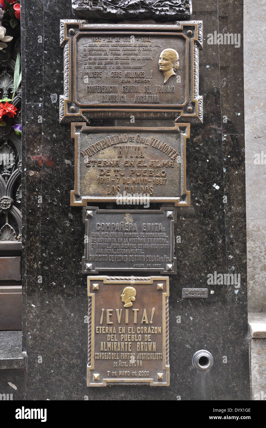 Tomba della ex first lady della Argentina Eva Peron (Evita), Recoleta cimitero, Buenos Aires Foto Stock
