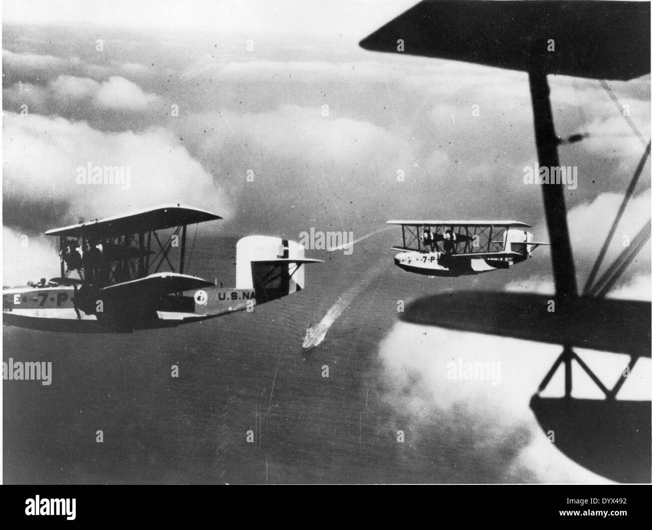 Il Douglas PD-1 era un prototipo di aereo da trasporto militare utilizzato dal VP-7F presso la Naval Air Station di San Diego (NAS SD). Il suo design mirava a soddisfare le esigenze delle operazioni militari e dei trasporti, segnando un passo importante nella storia dell'aviazione. Foto Stock