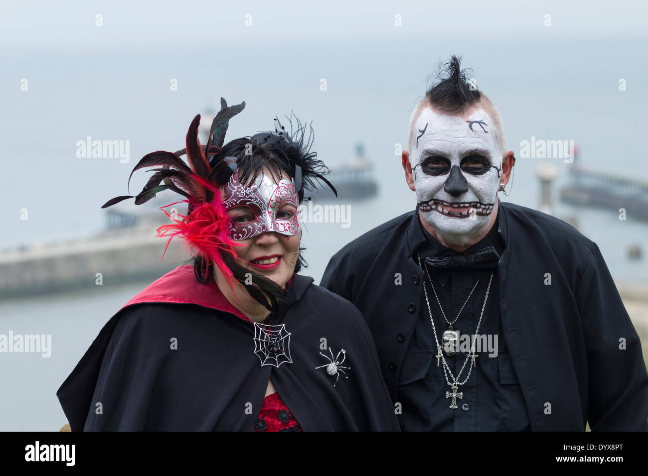 Whitby Goth week-end di aprile di 2014. Whitby, North Yorkshire, Inghilterra. Regno Unito Foto Stock