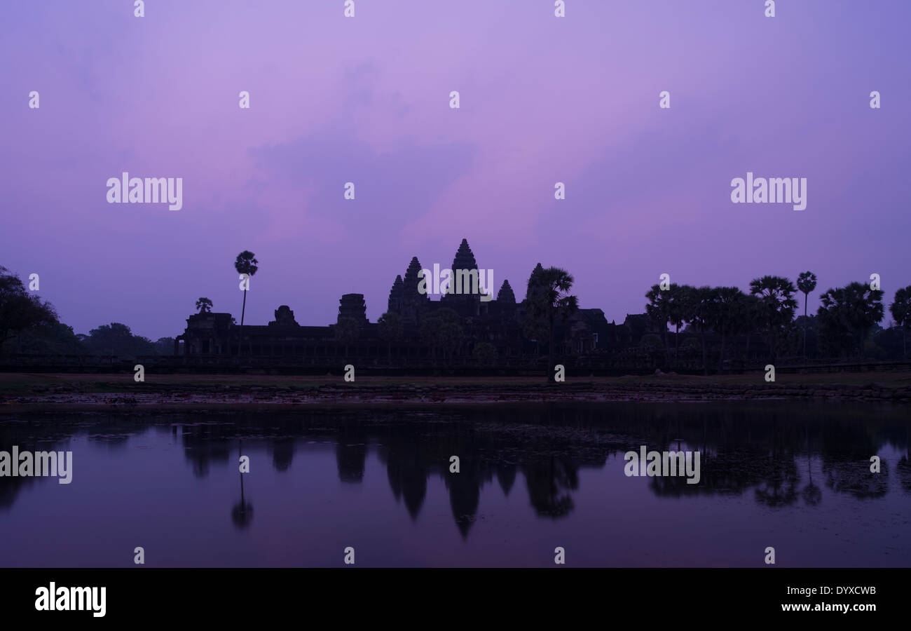 Angkor Wat all'alba, Siem Reap, Cambogia Foto Stock