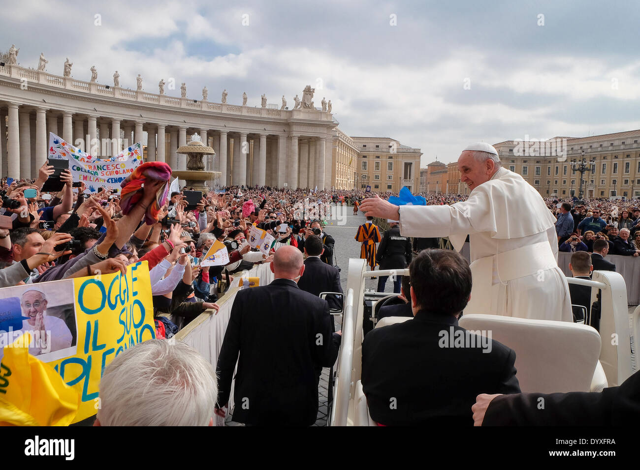 Roma Vaticano Piazza San Pietro, Papa Francesco, Udienza generale del 19 marzo 2014 Foto Stock