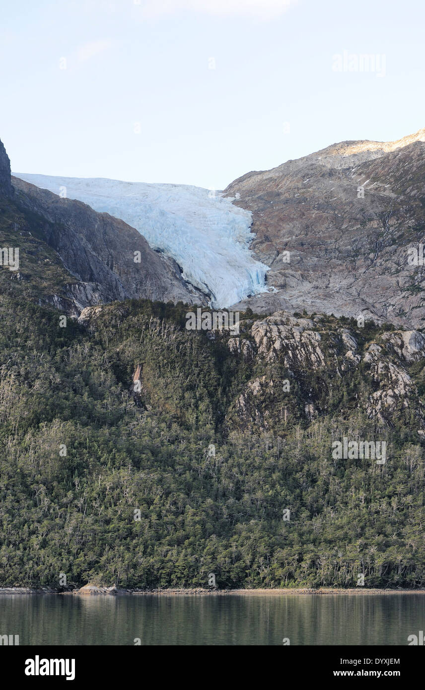 Glacier España (Spagna). Il braccio di nord-ovest del Canale di Beagle corre attraverso il cosiddetto Vicolo del ghiacciaio Foto Stock