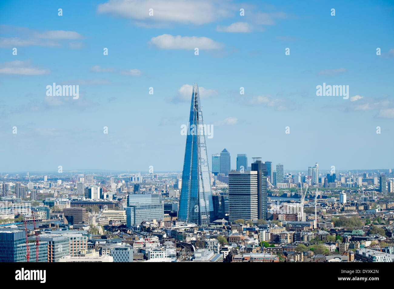 Vista del Coccio nuovo grattacielo e sullo skyline di Londra Regno Unito Foto Stock