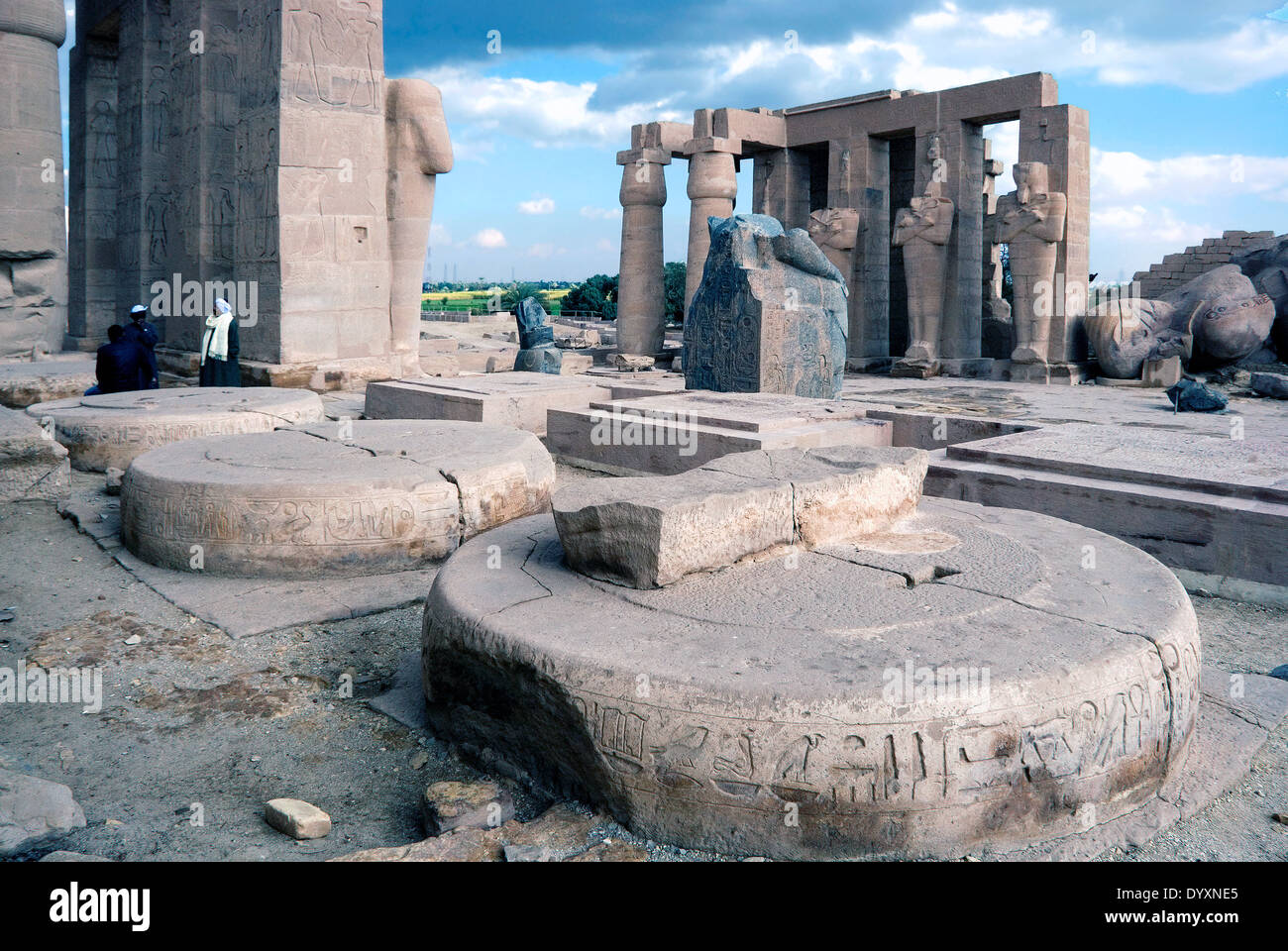 Ramesseum : la sepoltura tempio del faraone Ramses II il Grande(1303-1213 A.C. XIX dyn.). Foto Stock