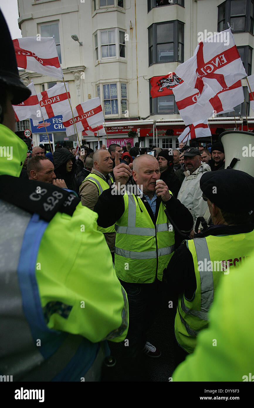 Marzo per Inghilterra Brighton 2014 Foto Stock