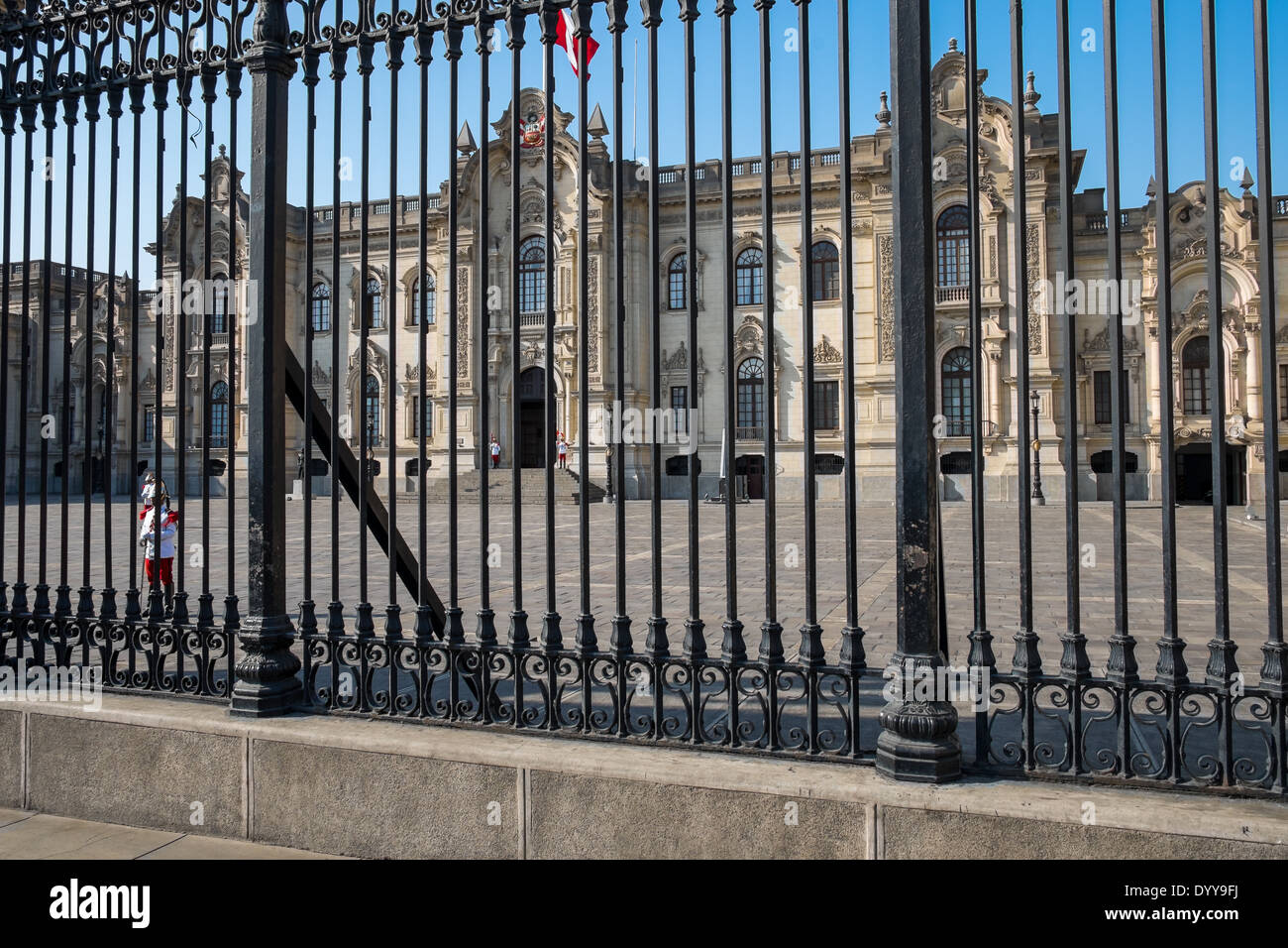 LIMA, Perù - circa aprile 2014: Vista del Palazzo del Governo di Lima centro storico in Perù Foto Stock