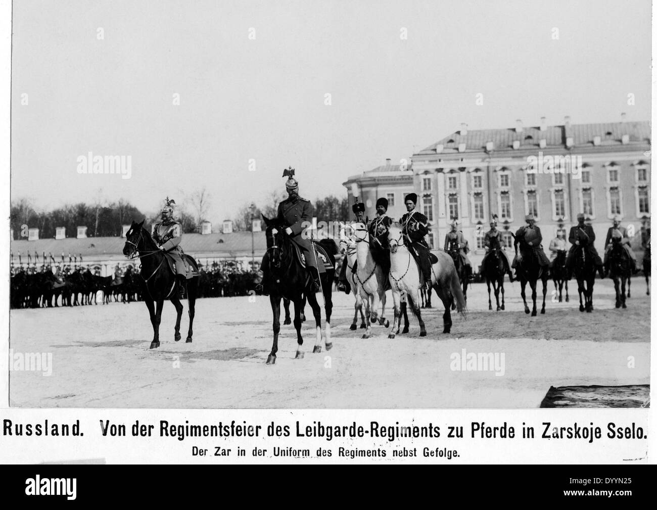 Lo zar Nicholas II. frequentando un reggimento di festa in Pushkin, 1906 Foto Stock