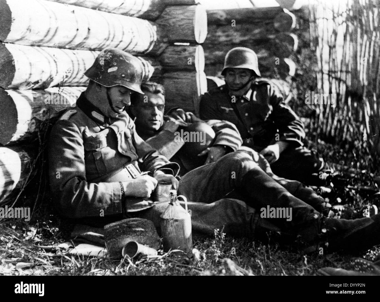 Soldati della compagnia di propaganda sul Fronte Orientale, 1941 Foto Stock