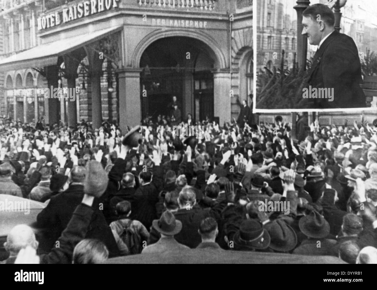 Celebrationd anniversario della presa del potere da parte del partito nazista di fronte al Kaiserhof, 1933 Foto Stock