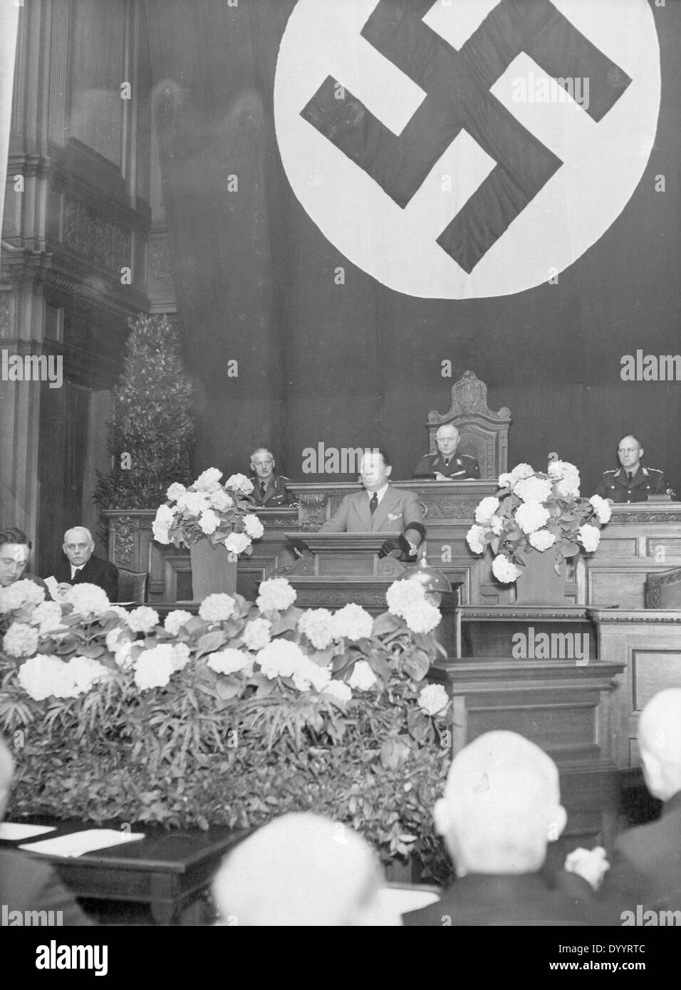 Hermann Göring dà un discorso alla Camera dei Lords of Prussia a Berlino, 1933 Foto Stock